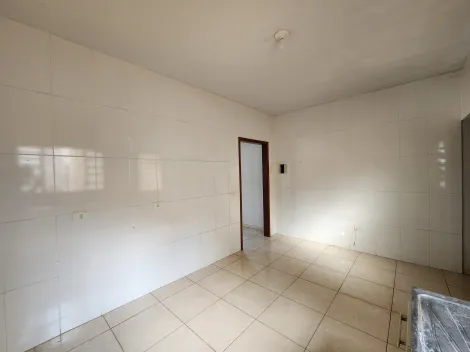 Alugar Casa / Padr&atilde;o em Guapia&ccedil;u R$ 1.200,00 - Foto 5