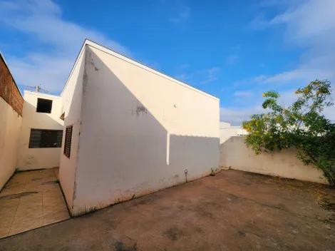 Alugar Casa / Padr&atilde;o em Guapia&ccedil;u R$ 1.200,00 - Foto 14