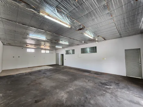 Alugar Comercial / Sal&atilde;o em S&atilde;o Jos&eacute; do Rio Preto. apenas R$ 2.200,00