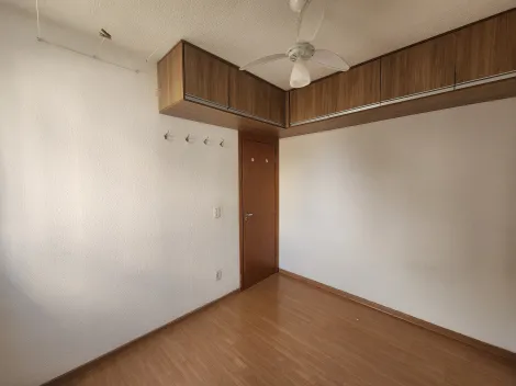 Alugar Apartamento / Padr&atilde;o em S&atilde;o Jos&eacute; do Rio Preto R$ 880,00 - Foto 8