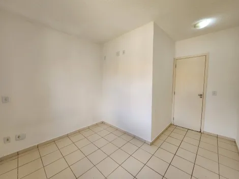 Alugar Casa / Condom&iacute;nio em S&atilde;o Jos&eacute; do Rio Preto R$ 1.100,00 - Foto 4