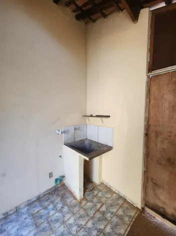 Alugar Casa / Padr&atilde;o em S&atilde;o Jos&eacute; do Rio Preto R$ 800,00 - Foto 8