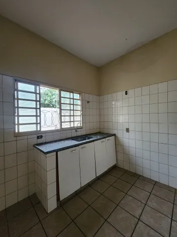 Alugar Casa / Padr&atilde;o em S&atilde;o Jos&eacute; do Rio Preto R$ 1.400,00 - Foto 4
