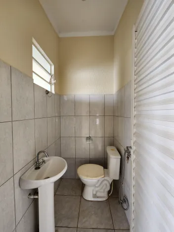 Alugar Casa / Padr&atilde;o em S&atilde;o Jos&eacute; do Rio Preto R$ 1.424,95 - Foto 16