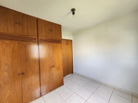 Alugar Apartamento / Padr&atilde;o em S&atilde;o Jos&eacute; do Rio Preto R$ 1.100,00 - Foto 9