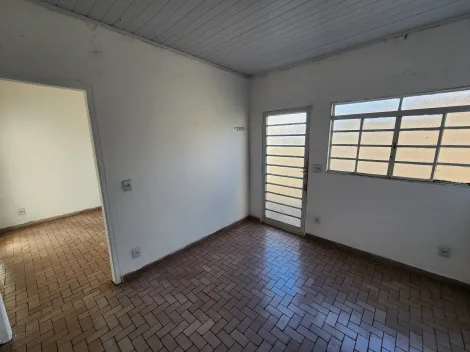 Alugar Casa / Padr&atilde;o em S&atilde;o Jos&eacute; do Rio Preto R$ 1.200,00 - Foto 3