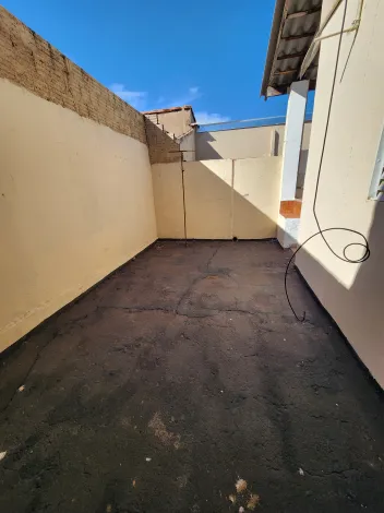 Alugar Casa / Padr&atilde;o em S&atilde;o Jos&eacute; do Rio Preto R$ 1.200,00 - Foto 11