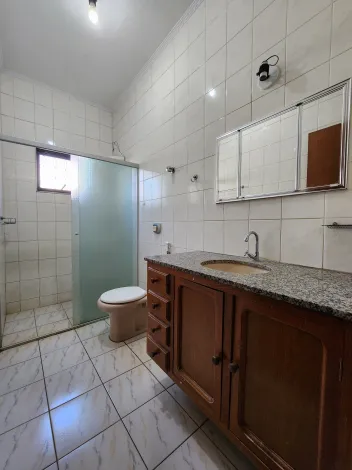 Alugar Casa / Padr&atilde;o em S&atilde;o Jos&eacute; do Rio Preto R$ 2.400,00 - Foto 16