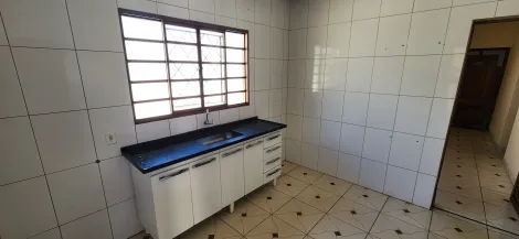 Alugar Casa / Padr&atilde;o em S&atilde;o Jos&eacute; do Rio Preto. apenas R$ 1.200,00