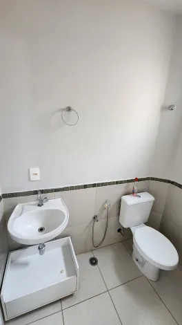Alugar Comercial / Sala em S&atilde;o Jos&eacute; do Rio Preto R$ 600,00 - Foto 6