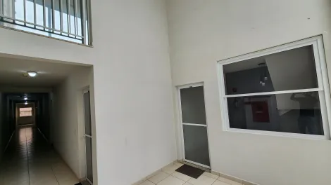Alugar Comercial / Sala em S&atilde;o Jos&eacute; do Rio Preto R$ 600,00 - Foto 2
