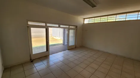 Alugar Comercial / Casa Comercial em S&atilde;o Jos&eacute; do Rio Preto R$ 3.700,00 - Foto 2