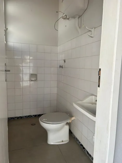 Alugar Casa / Padr&atilde;o em Monte Apraz&iacute;vel R$ 700,00 - Foto 11