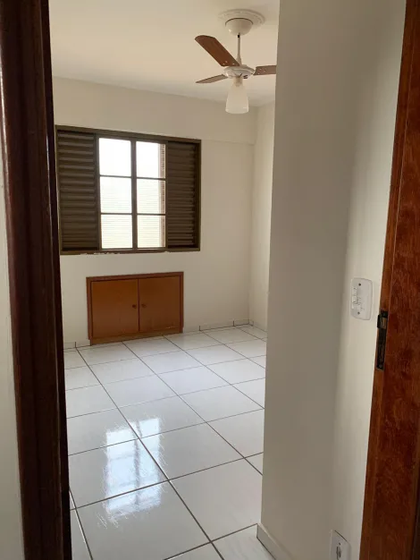 Comprar Apartamento / Padr&atilde;o em S&atilde;o Jos&eacute; do Rio Preto R$ 230.000,00 - Foto 12