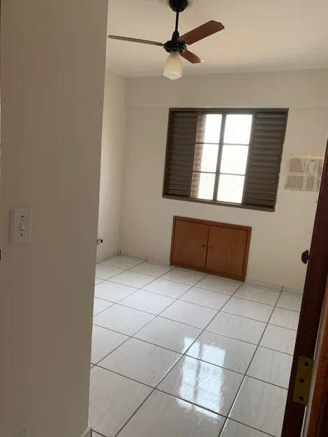 Comprar Apartamento / Padr&atilde;o em S&atilde;o Jos&eacute; do Rio Preto R$ 230.000,00 - Foto 9