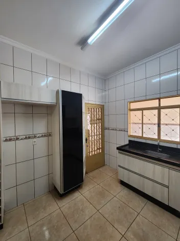 Alugar Casa / Padr&atilde;o em S&atilde;o Jos&eacute; do Rio Preto R$ 2.500,00 - Foto 6