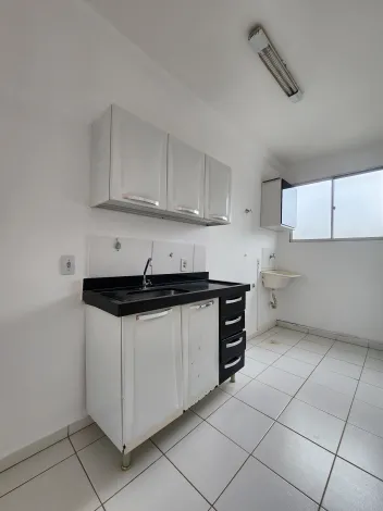 Alugar Apartamento / Padr&atilde;o em S&atilde;o Jos&eacute; do Rio Preto R$ 750,00 - Foto 3