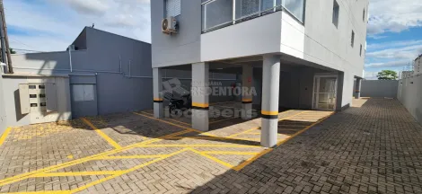 Alugar Apartamento / Padr&atilde;o em S&atilde;o Jos&eacute; do Rio Preto R$ 950,00 - Foto 12