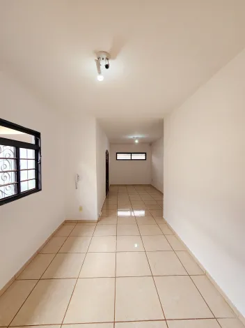 Alugar Casa / Padr&atilde;o em S&atilde;o Jos&eacute; do Rio Preto R$ 2.000,00 - Foto 3