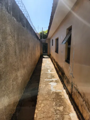 Alugar Casa / Padr&atilde;o em S&atilde;o Jos&eacute; do Rio Preto R$ 550,00 - Foto 9