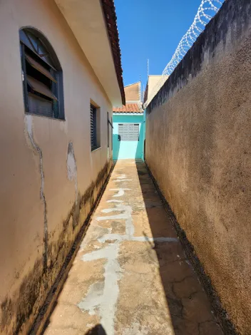 Alugar Casa / Padr&atilde;o em S&atilde;o Jos&eacute; do Rio Preto R$ 550,00 - Foto 10