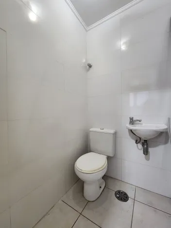 Alugar Apartamento / Padr&atilde;o em S&atilde;o Jos&eacute; do Rio Preto R$ 1.650,00 - Foto 14