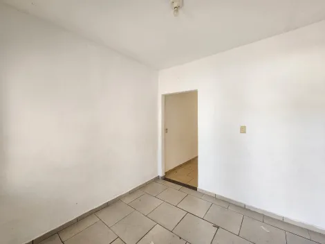 Alugar Casa / Padr&atilde;o em S&atilde;o Jos&eacute; do Rio Preto R$ 800,00 - Foto 2