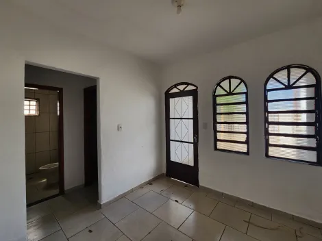 Alugar Casa / Padr&atilde;o em S&atilde;o Jos&eacute; do Rio Preto R$ 800,00 - Foto 3