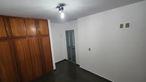Alugar Apartamento / Padr&atilde;o em S&atilde;o Jos&eacute; do Rio Preto R$ 1.123,86 - Foto 18