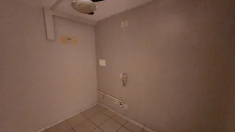 Alugar Comercial / Sala em S&atilde;o Jos&eacute; do Rio Preto. apenas R$ 1.300,00