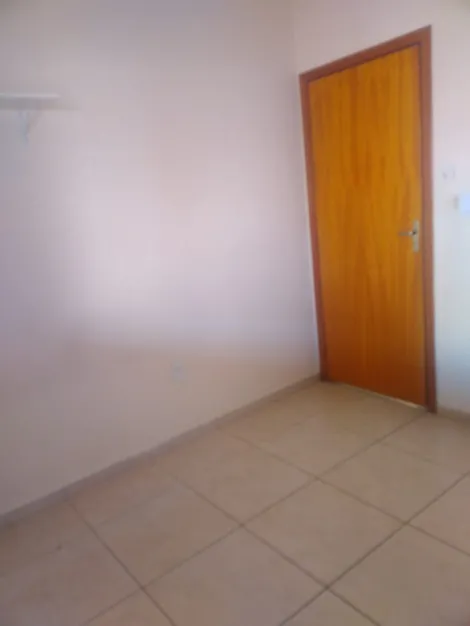 Alugar Casa / Padr&atilde;o em S&atilde;o Jos&eacute; do Rio Preto R$ 1.300,00 - Foto 3