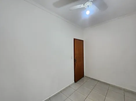 Alugar Casa / Padr&atilde;o em S&atilde;o Jos&eacute; do Rio Preto R$ 1.500,00 - Foto 10