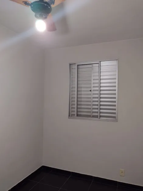 Alugar Apartamento / Padr&atilde;o em S&atilde;o Jos&eacute; do Rio Preto R$ 747,59 - Foto 4