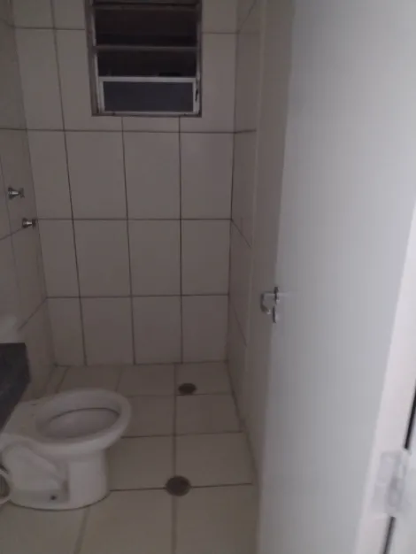 Alugar Apartamento / Padr&atilde;o em S&atilde;o Jos&eacute; do Rio Preto R$ 747,59 - Foto 5
