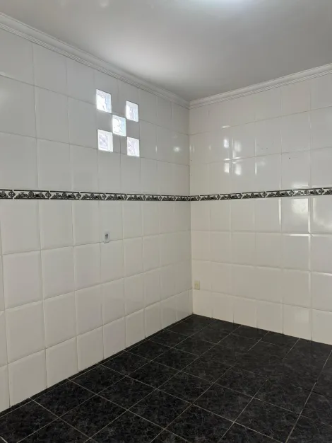 Alugar Casa / Padr&atilde;o em S&atilde;o Jos&eacute; do Rio Preto R$ 1.900,00 - Foto 4