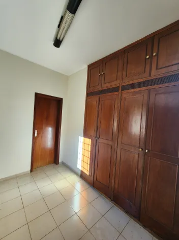 Alugar Casa / Sobrado em S&atilde;o Jos&eacute; do Rio Preto R$ 4.500,00 - Foto 25