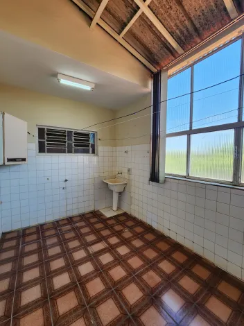 Alugar Casa / Sobrado em S&atilde;o Jos&eacute; do Rio Preto R$ 1.800,00 - Foto 14