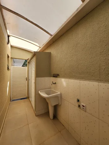 Alugar Casa / Condom&iacute;nio em S&atilde;o Jos&eacute; do Rio Preto R$ 3.600,00 - Foto 16