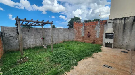 Alugar Casa / Padr&atilde;o em Mirassol R$ 1.200,00 - Foto 9