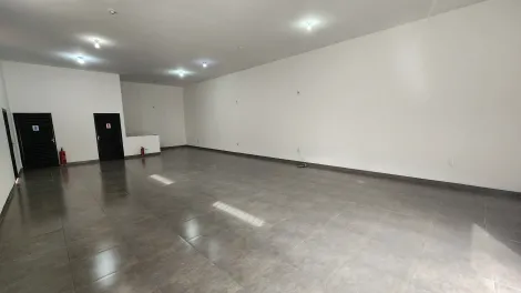Alugar Comercial / Sal&atilde;o em S&atilde;o Jos&eacute; do Rio Preto. apenas R$ 2.300,00