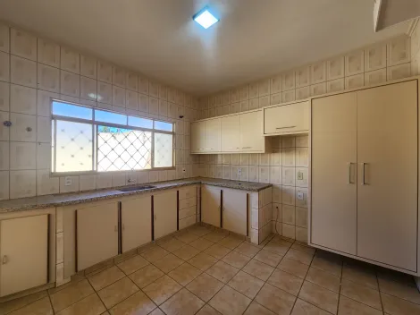 Alugar Casa / Padr&atilde;o em S&atilde;o Jos&eacute; do Rio Preto R$ 3.500,00 - Foto 4