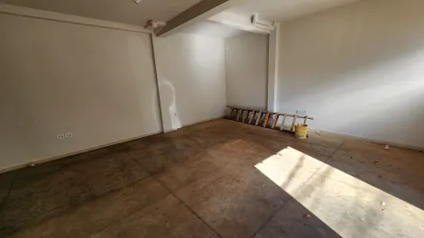 Alugar Comercial / Sal&atilde;o em S&atilde;o Jos&eacute; do Rio Preto. apenas R$ 2.200,00