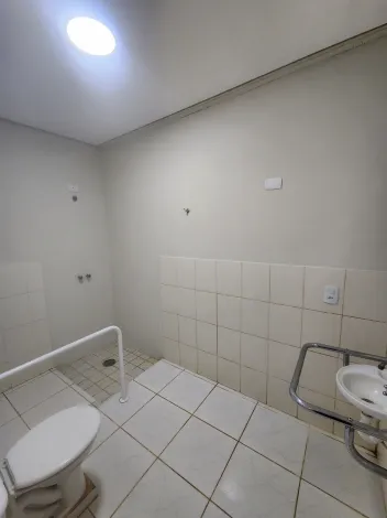 Alugar Comercial / Casa Comercial em S&atilde;o Jos&eacute; do Rio Preto R$ 3.900,00 - Foto 4