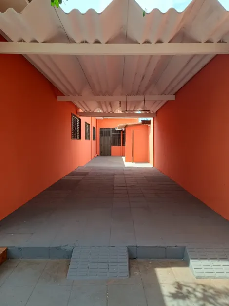 Alugar Casa / Padr&atilde;o em S&atilde;o Jos&eacute; do Rio Preto R$ 1.800,00 - Foto 2