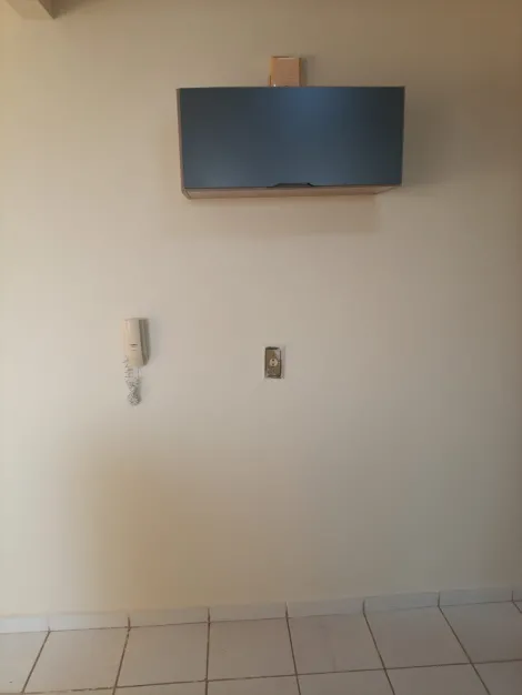 Alugar Apartamento / Padr&atilde;o em S&atilde;o Jos&eacute; do Rio Preto R$ 950,00 - Foto 9