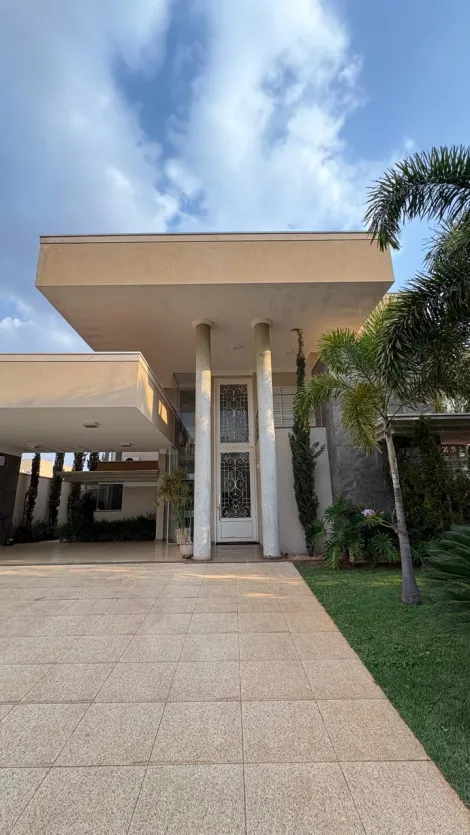 Casa / Condom&iacute;nio em S&atilde;o Jos&eacute; do Rio Preto 