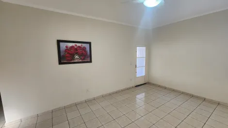 Alugar Casa / Padr&atilde;o em S&atilde;o Jos&eacute; do Rio Preto R$ 1.750,00 - Foto 2