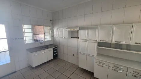 Alugar Casa / Padr&atilde;o em S&atilde;o Jos&eacute; do Rio Preto R$ 1.750,00 - Foto 3