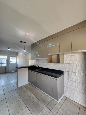 Alugar Casa / Padr&atilde;o em S&atilde;o Jos&eacute; do Rio Preto R$ 1.150,00 - Foto 4