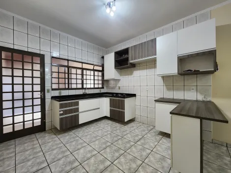Alugar Casa / Padr&atilde;o em S&atilde;o Jos&eacute; do Rio Preto R$ 1.500,00 - Foto 5